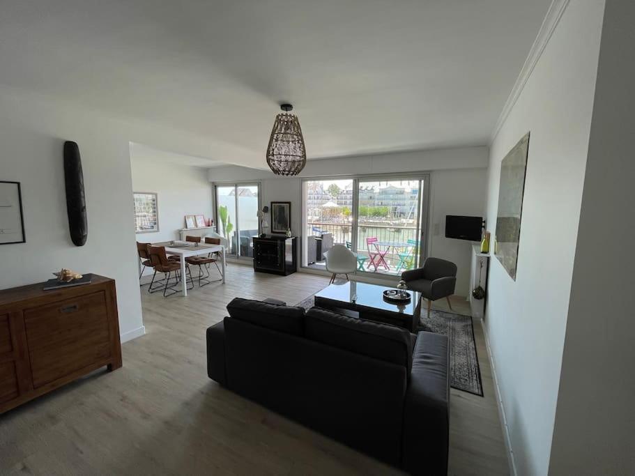 Bel Appartement Spacieux Et Lumineux Sur Le Port Ла-Боль-Эскублак Экстерьер фото