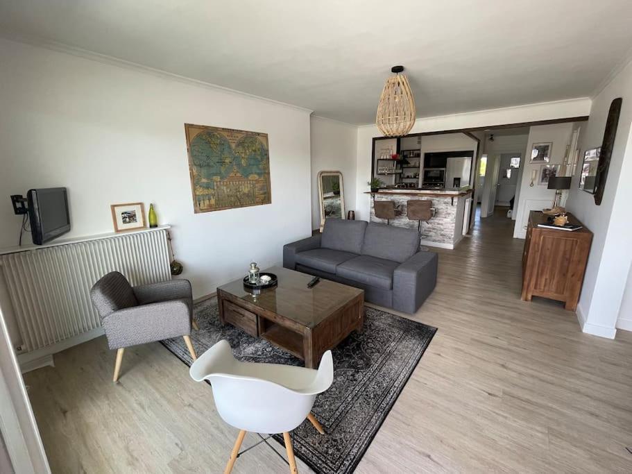 Bel Appartement Spacieux Et Lumineux Sur Le Port Ла-Боль-Эскублак Экстерьер фото